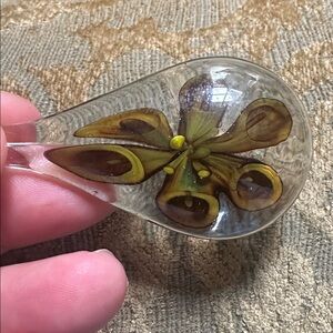 Vintage Elegant Glass Teardrop Pendant with green retro bohemian Floral Design